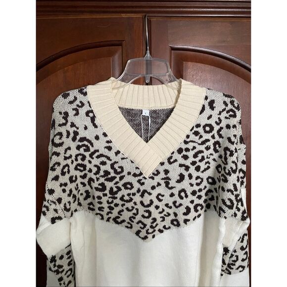 Leopard print sweater size L - Picture 2 of 9